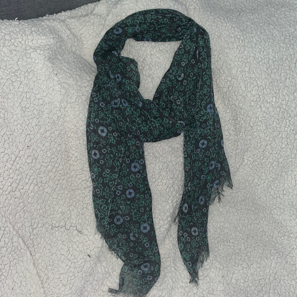 Chase Bank green scarf